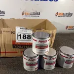 LOTE 188 - 12 LATAS DE COLA PLÁSTICA ANJO. (NO ESTADO) ATENÇÃO! FAZER A VISITAÇÃO ANTES DE ARREMATAR, NÃO SABEMOS SE FUNCIONA. LEILÃO NÃO TEM GARANTIA E NEM DEVOLUÇÃO, SUJEITO A POSSÍVEIS AVARIAS VISÍVEIS/OCULTAS E/OU AUSÊNCIA DE COMPONENTES.