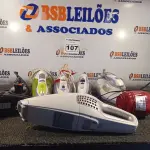 LOTE 107 - 05 FERROS DE PASSAR E 03 ASPIRADORES DE PÓ MARCAS E MODELOS DIVERSOS PRA RETIRADA DE PEÇAS. (NO ESTADO) ATENÇÃO! FAZER A VISITAÇÃO ANTES DE ARREMATAR, NÃO SABEMOS SE FUNCIONA. LEILÃO NÃO TEM GARANTIA E NEM DEVOLUÇÃO, SUJEITO A POSSÍVEIS AVARIAS VISÍVEIS/OCULTAS E/OU AUSÊNCIA DE COMPONENTES.