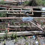 LOTE 101 - 01 ESCADA EM FERRO (NO ESTADO, NÃO SABEMOS SE FUNCIONA. LEILÃO NÃO TEM GARANTIA E NEM DEVOLUÇÃO).