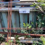 LOTE 075 - 02 ESCADAS EM FERRO (NO ESTADO, NÃO SABEMOS SE FUNCIONA. LEILÃO NÃO TEM GARANTIA E NEM DEVOLUÇÃO).