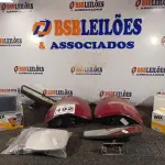 LOTE 192 - 02 LANTERNAS DA GRAND CARAVAM, 03 ESPELHOS RETROVISORES E 02 FILTROS WIX. (NO ESTADO) ATENÇÃO! FAZER A VISITAÇÃO ANTES DE ARREMATAR, NÃO SABEMOS SE FUNCIONA. LEILÃO NÃO TEM GARANTIA E NEM DEVOLUÇÃO, SUJEITO A POSSÍVEIS AVARIAS VISÍVEIS/OCULTAS E/OU AUSÊNCIA DE COMPONENTES.
