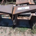 LOTE 074 - 01 LOTE COM FORMAS EM FERRO QUADRADAS PARA SAPATAS E DEGRAUS PARA ESCADA (NO ESTADO, NÃO SABEMOS SE FUNCIONA. LEILÃO NÃO TEM GARANTIA E NEM DEVOLUÇÃO).