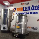 LOTE 195 - 01 LIQUIDIFICADOR INDUSTRIAL MARCA SPOLU. (NO ESTADO) ATENÇÃO! FAZER A VISITAÇÃO ANTES DE ARREMATAR, NÃO SABEMOS SE FUNCIONA. LEILÃO NÃO TEM GARANTIA E NEM DEVOLUÇÃO, SUJEITO A POSSÍVEIS AVARIAS VISÍVEIS/OCULTAS E/OU AUSÊNCIA DE COMPONENTES.