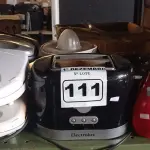 LOTE 111 - 04 SANDUICHEIRAS, 01 MÁQUINA DE WAFFLE, 01 TORRADEIRA, 01 EXTRATOR DE SUCOS E 02 BATEDEIRAS MARCAS E MODELOS DIVERSOS PARA RETIRADA DE PEÇAS. (NO ESTADO) ATENÇÃO! FAZER A VISITAÇÃO ANTES DE ARREMATAR, NÃO SABEMOS SE FUNCIONA. LEILÃO NÃO TEM GARANTIA E NEM DEVOLUÇÃO, SUJEITO A POSSÍVEIS AVARIAS VISÍVEIS/OCULTAS E/OU AUSÊNCIA DE COMPONENTES.