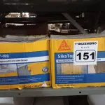 LOTE 151 - 02 CAIXAS DE REVESTIMENTO IMPERMEABILIZANTE SEMI-FLEXIVEL SIKA TOP 100 18KG. (NO ESTADO) ATENÇÃO! FAZER A VISITAÇÃO ANTES DE ARREMATAR, NÃO SABEMOS SE FUNCIONA. LEILÃO NÃO TEM GARANTIA E NEM DEVOLUÇÃO, SUJEITO A POSSÍVEIS AVARIAS VISÍVEIS/OCULTAS E/OU AUSÊNCIA DE COMPONENTES.