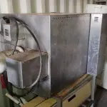 LOTE 020 - 01 FORNO COMBINADO ELÉTRICO INDUSTRIAL. OBS: O FORNO COMBINADO TRAZ ESSE NOME PORQUE ELE COMBINA AS FUNÇÕES DE COCÇÃO NO VAPOR, ÁGUA QUENTE OU AMBAS SIMULTANEAMENTE POR MEIO DE UMA OU MAIS TURBINAS. É POSSÍVEL ELABORAR VÁRIOS PRATOS AO MESMO TEMPO, TRAZENDO AGILIDADE NA COZINHA). (NO ESTADO, NÃO SABEMOS SE FUNCIONA. LEILÃO NÃO TEM GARANTIA E NEM DEVOLUÇÃO).