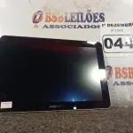 LOTE 044 - 01 TABLET SAMSUNG. (NO ESTADO) ATENÇÃO! FAZER A VISITAÇÃO ANTES DE ARREMATAR, NÃO SABEMOS SE FUNCIONA. LEILÃO NÃO TEM GARANTIA E NEM DEVOLUÇÃO, SUJEITO A POSSÍVEIS AVARIAS VISÍVEIS/OCULTAS E/OU AUSÊNCIA DE COMPONENTES.