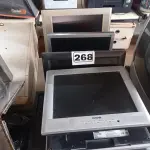 LOTE 268 - 08 MONITORES MARCAS E MODELOS DIVERSOS PARA RETIRADA DE PEÇAS. (NO ESTADO) ATENÇÃO! FAZER A VISITAÇÃO ANTES DE ARREMATAR, NÃO SABEMOS SE FUNCIONA. LEILÃO NÃO TEM GARANTIA E NEM DEVOLUÇÃO, SUJEITO A POSSÍVEIS AVARIAS VISÍVEIS/OCULTAS E/OU AUSÊNCIA DE COMPONENTES.