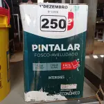 LOTE 250 - 01 LATA DE TINTA IQUINE PINTALAR FOSCO AVELUDADO 18L VERDE PISCINA. (NO ESTADO) ATENÇÃO! FAZER A VISITAÇÃO ANTES DE ARREMATAR, NÃO SABEMOS SE FUNCIONA. LEILÃO NÃO TEM GARANTIA E NEM DEVOLUÇÃO, SUJEITO A POSSÍVEIS AVARIAS VISÍVEIS/OCULTAS E/OU AUSÊNCIA DE COMPONENTES.