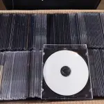 LOTE 409 - 01 LOTE COM APROXIMADAMENTE 160 MÍDIAS DE CD VIGEM. (NO ESTADO) ATENÇÃO! FAZER A VISITAÇÃO ANTES DE ARREMATAR, NÃO SABEMOS SE FUNCIONA. LEILÃO NÃO TEM GARANTIA E NEM DEVOLUÇÃO, SUJEITO A POSSÍVEIS AVARIAS VISÍVEIS/OCULTAS E/OU AUSÊNCIA DE COMPONENTES.