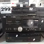 LOTE 299 - 01 TOCA CD, 01 STÉREO DECK E 01 AM/FM STÉREO RECEIVER. (NO ESTADO) ATENÇÃO! FAZER A VISITAÇÃO ANTES DE ARREMATAR, NÃO SABEMOS SE FUNCIONA. LEILÃO NÃO TEM GARANTIA E NEM DEVOLUÇÃO, SUJEITO A POSSÍVEIS AVARIAS VISÍVEIS/OCULTAS E/OU AUSÊNCIA DE COMPONENTES.