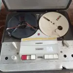 LOTE 351 - 01 GRAVADOR DE ROLO PHILIPS. (NO ESTADO) ATENÇÃO! FAZER A VISITAÇÃO ANTES DE ARREMATAR, NÃO SABEMOS SE FUNCIONA. LEILÃO NÃO TEM GARANTIA E NEM DEVOLUÇÃO, SUJEITO A POSSÍVEIS AVARIAS VISÍVEIS/OCULTAS E/OU AUSÊNCIA DE COMPONENTES.