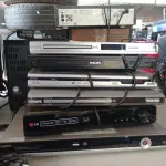 LOTE 274 - 02 APARELHOS DE SOM E 08 APARELHOS DE DVD MARCAS E MODELOS DIVERSOS. (NO ESTADO) ATENÇÃO! FAZER A VISITAÇÃO ANTES DE ARREMATAR, NÃO SABEMOS SE FUNCIONA. LEILÃO NÃO TEM GARANTIA E NEM DEVOLUÇÃO, SUJEITO A POSSÍVEIS AVARIAS VISÍVEIS/OCULTAS E/OU AUSÊNCIA DE COMPONENTES.