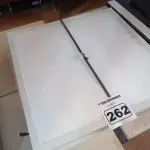 LOTE 262 - 04 PAINÉIS DE LED. (NO ESTADO) ATENÇÃO! FAZER A VISITAÇÃO ANTES DE ARREMATAR, NÃO SABEMOS SE FUNCIONA. LEILÃO NÃO TEM GARANTIA E NEM DEVOLUÇÃO, SUJEITO A POSSÍVEIS AVARIAS VISÍVEIS/OCULTAS E/OU AUSÊNCIA DE COMPONENTES.