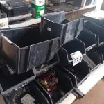 LOTE 272 - 01 LOTE COM VÁRIAS CAÇAMBAS ORGANIZADORAS E MATERIAIS DIVERSOS. (NO ESTADO) ATENÇÃO! FAZER A VISITAÇÃO ANTES DE ARREMATAR, NÃO SABEMOS SE FUNCIONA. LEILÃO NÃO TEM GARANTIA E NEM DEVOLUÇÃO, SUJEITO A POSSÍVEIS AVARIAS VISÍVEIS/OCULTAS E/OU AUSÊNCIA DE COMPONENTES.