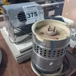 LOTE 375 - 01 SECADOR DE MÃOS, 02 GUILHOTINAS DE MESA E 01 BASE DE LIQUIDIFICADOR INDUSTRIAL. (NO ESTADO) ATENÇÃO! FAZER A VISITAÇÃO ANTES DE ARREMATAR, NÃO SABEMOS SE FUNCIONA. LEILÃO NÃO TEM GARANTIA E NEM DEVOLUÇÃO, SUJEITO A POSSÍVEIS AVARIAS VISÍVEIS/OCULTAS E/OU AUSÊNCIA DE COMPONENTES.