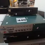 LOTE 440 - 01 DISTRIBUIDOR DE ÁUDIO, 02 CD PLAYER E 01 IMPRESSORA MATRICIAL. (NO ESTADO) ATENÇÃO! FAZER A VISITAÇÃO ANTES DE ARREMATAR, NÃO SABEMOS SE FUNCIONA. LEILÃO NÃO TEM GARANTIA E NEM DEVOLUÇÃO, SUJEITO A POSSÍVEIS AVARIAS VISÍVEIS/OCULTAS E/OU AUSÊNCIA DE COMPONENTES.