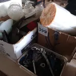 LOTE 399 - 01 LOTE COM MATERIAIS DIVERSOS. (NO ESTADO) ATENÇÃO! FAZER A VISITAÇÃO ANTES DE ARREMATAR, NÃO SABEMOS SE FUNCIONA. LEILÃO NÃO TEM GARANTIA E NEM DEVOLUÇÃO, SUJEITO A POSSÍVEIS AVARIAS VISÍVEIS/OCULTAS E/OU AUSÊNCIA DE COMPONENTES.