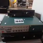 LOTE 440 - 01 DISTRIBUIDOR DE ÁUDIO, 02 CD PLAYER E 01 IMPRESSORA MATRICIAL. (NO ESTADO) ATENÇÃO! FAZER A VISITAÇÃO ANTES DE ARREMATAR, NÃO SABEMOS SE FUNCIONA. LEILÃO NÃO TEM GARANTIA E NEM DEVOLUÇÃO, SUJEITO A POSSÍVEIS AVARIAS VISÍVEIS/OCULTAS E/OU AUSÊNCIA DE COMPONENTES.