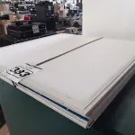 LOTE 383 - 05 PAINÉIS DE LED. (NO ESTADO) ATENÇÃO! FAZER A VISITAÇÃO ANTES DE ARREMATAR, NÃO SABEMOS SE FUNCIONA. LEILÃO NÃO TEM GARANTIA E NEM DEVOLUÇÃO, SUJEITO A POSSÍVEIS AVARIAS VISÍVEIS/OCULTAS E/OU AUSÊNCIA DE COMPONENTES.