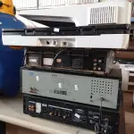LOTE 437 - 01 MINIDISC DECK MDS-JN940, 01 STÉREO CASSETE DUPLO, 01 VIDEOCASSETE E 01 SCANNER MARCA HP. (NO ESTADO) ATENÇÃO! FAZER A VISITAÇÃO ANTES DE ARREMATAR, NÃO SABEMOS SE FUNCIONA. LEILÃO NÃO TEM GARANTIA E NEM DEVOLUÇÃO, SUJEITO A POSSÍVEIS AVARIAS VISÍVEIS/OCULTAS E/OU AUSÊNCIA DE COMPONENTES.