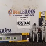 LOTE 050 - 01 NÍVEL DE MÃO, 01 ALICATE UNIVERSAL E 01 ALICATE DE CORTE. (NO ESTADO) ATENÇÃO! FAZER A VISITAÇÃO ANTES DE ARREMATAR, NÃO SABEMOS SE FUNCIONA. LEILÃO NÃO TEM GARANTIA E NEM DEVOLUÇÃO, SUJEITO A POSSÍVEIS AVARIAS VISÍVEIS/OCULTAS E/OU AUSÊNCIA DE COMPONENTES.
