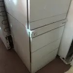 LOTE 217 - 02 GAVETEIROS COM 03 GAVETAS. (NO ESTADO) ATENÇÃO! FAZER A VISITAÇÃO ANTES DE ARREMATAR, NÃO SABEMOS SE FUNCIONA. LEILÃO NÃO TEM GARANTIA E NEM DEVOLUÇÃO, SUJEITO A POSSÍVEIS AVARIAS VISÍVEIS/OCULTAS E/OU AUSÊNCIA DE COMPONENTES.