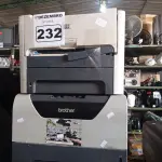 LOTE 232 - 03 IMPRESSORAS A LASER MARCAS E MODELOS DIVERSOS. (NO ESTADO) ATENÇÃO! FAZER A VISITAÇÃO ANTES DE ARREMATAR, NÃO SABEMOS SE FUNCIONA. LEILÃO NÃO TEM GARANTIA E NEM DEVOLUÇÃO, SUJEITO A POSSÍVEIS AVARIAS VISÍVEIS/OCULTAS E/OU AUSÊNCIA DE COMPONENTES.