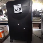 LOTE 410 - 01 FRAGMENTADORA DE PAPEL. (NO ESTADO) ATENÇÃO! FAZER A VISITAÇÃO ANTES DE ARREMATAR, NÃO SABEMOS SE FUNCIONA. LEILÃO NÃO TEM GARANTIA E NEM DEVOLUÇÃO, SUJEITO A POSSÍVEIS AVARIAS VISÍVEIS/OCULTAS E/OU AUSÊNCIA DE COMPONENTES.
