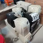 LOTE 317 - 01 NOBREAK E 10 ESTABILIZADORAS MARCAS E MODELOS DIVERSOS. (NO ESTADO) ATENÇÃO! FAZER A VISITAÇÃO ANTES DE ARREMATAR, NÃO SABEMOS SE FUNCIONA. LEILÃO NÃO TEM GARANTIA E NEM DEVOLUÇÃO, SUJEITO A POSSÍVEIS AVARIAS VISÍVEIS/OCULTAS E/OU AUSÊNCIA DE COMPONENTES.