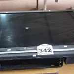LOTE 342 - 01 MONITOR POLYCOM 42”. (NO ESTADO) ATENÇÃO! FAZER A VISITAÇÃO ANTES DE ARREMATAR, NÃO SABEMOS SE FUNCIONA. LEILÃO NÃO TEM GARANTIA E NEM DEVOLUÇÃO, SUJEITO A POSSÍVEIS AVARIAS VISÍVEIS/OCULTAS E/OU AUSÊNCIA DE COMPONENTES.