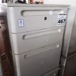 LOTE 467 - 02 GAVETEIROS COM 03 GAVETAS. (NO ESTADO) ATENÇÃO! FAZER A VISITAÇÃO ANTES DE ARREMATAR, NÃO SABEMOS SE FUNCIONA. LEILÃO NÃO TEM GARANTIA E NEM DEVOLUÇÃO, SUJEITO A POSSÍVEIS AVARIAS VISÍVEIS/OCULTAS E/OU AUSÊNCIA DE COMPONENTES.