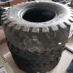 LOTE 363 - 03 PNEUS PARA EMPILHADEIRA 6-50X10. (NO ESTADO) ATENÇÃO! FAZER A VISITAÇÃO ANTES DE ARREMATAR, NÃO SABEMOS SE FUNCIONA. LEILÃO NÃO TEM GARANTIA E NEM DEVOLUÇÃO, SUJEITO A POSSÍVEIS AVARIAS VISÍVEIS/OCULTAS E/OU AUSÊNCIA DE COMPONENTES.