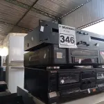 LOTE 346 - 01 TOCA CD, 01 VIDEOCASSETE E 01 STÉREO CASSETE DECK.  (NO ESTADO) ATENÇÃO! FAZER A VISITAÇÃO ANTES DE ARREMATAR, NÃO SABEMOS SE FUNCIONA. LEILÃO NÃO TEM GARANTIA E NEM DEVOLUÇÃO, SUJEITO A POSSÍVEIS AVARIAS VISÍVEIS/OCULTAS E/OU AUSÊNCIA DE COMPONENTES.