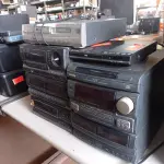 LOTE 274 - 02 APARELHOS DE SOM E 08 APARELHOS DE DVD MARCAS E MODELOS DIVERSOS. (NO ESTADO) ATENÇÃO! FAZER A VISITAÇÃO ANTES DE ARREMATAR, NÃO SABEMOS SE FUNCIONA. LEILÃO NÃO TEM GARANTIA E NEM DEVOLUÇÃO, SUJEITO A POSSÍVEIS AVARIAS VISÍVEIS/OCULTAS E/OU AUSÊNCIA DE COMPONENTES.