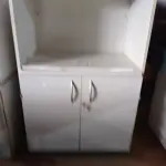 LOTE 464 - 01 ARMÁRIO EM MADEIRA COM 02 PORTAS E 02 PRATELEIRAS. (NO ESTADO) ATENÇÃO! FAZER A VISITAÇÃO ANTES DE ARREMATAR, NÃO SABEMOS SE FUNCIONA. LEILÃO NÃO TEM GARANTIA E NEM DEVOLUÇÃO, SUJEITO A POSSÍVEIS AVARIAS VISÍVEIS/OCULTAS E/OU AUSÊNCIA DE COMPONENTES.