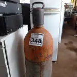 LOTE 348 - 01 CILINDRO. (NO ESTADO) ATENÇÃO! FAZER A VISITAÇÃO ANTES DE ARREMATAR, NÃO SABEMOS SE FUNCIONA. LEILÃO NÃO TEM GARANTIA E NEM DEVOLUÇÃO, SUJEITO A POSSÍVEIS AVARIAS VISÍVEIS/OCULTAS E/OU AUSÊNCIA DE COMPONENTES.