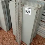 LOTE 529 - 01 ESTANTE DE AÇO COM 08 PRATELEIRAS. (NO ESTADO) ATENÇÃO! FAZER A VISITAÇÃO ANTES DE ARREMATAR, NÃO SABEMOS SE FUNCIONA. LEILÃO NÃO TEM GARANTIA E NEM DEVOLUÇÃO, SUJEITO A POSSÍVEIS AVARIAS VISÍVEIS/OCULTAS E/OU AUSÊNCIA DE COMPONENTES.