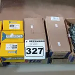 LOTE 327 - 01 LOTE COM PARAFUSOS DIVERSOS. (NO ESTADO) ATENÇÃO! FAZER A VISITAÇÃO ANTES DE ARREMATAR, NÃO SABEMOS SE FUNCIONA. LEILÃO NÃO TEM GARANTIA E NEM DEVOLUÇÃO, SUJEITO A POSSÍVEIS AVARIAS VISÍVEIS/OCULTAS E/OU AUSÊNCIA DE COMPONENTES.