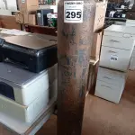 LOTE 295 - 01 CILINDRO. (NO ESTADO) ATENÇÃO! FAZER A VISITAÇÃO ANTES DE ARREMATAR, NÃO SABEMOS SE FUNCIONA. LEILÃO NÃO TEM GARANTIA E NEM DEVOLUÇÃO, SUJEITO A POSSÍVEIS AVARIAS VISÍVEIS/OCULTAS E/OU AUSÊNCIA DE COMPONENTES.