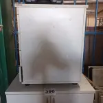 LOTE 380 - 01 ARMÁRIO BAIXO COM 02 PORTAS E 01 GAVETEIRO COM 04 GAVETAS. (NO ESTADO) ATENÇÃO! FAZER A VISITAÇÃO ANTES DE ARREMATAR, NÃO SABEMOS SE FUNCIONA. LEILÃO NÃO TEM GARANTIA E NEM DEVOLUÇÃO, SUJEITO A POSSÍVEIS AVARIAS VISÍVEIS/OCULTAS E/OU AUSÊNCIA DE COMPONENTES.