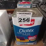 LOTE 256 - 01 LATA DE TINTA IQUINE DIATEX PINTA MAIS 18L FOSCO BASE “P”. (NO ESTADO) ATENÇÃO! FAZER A VISITAÇÃO ANTES DE ARREMATAR, NÃO SABEMOS SE FUNCIONA. LEILÃO NÃO TEM GARANTIA E NEM DEVOLUÇÃO, SUJEITO A POSSÍVEIS AVARIAS VISÍVEIS/OCULTAS E/OU AUSÊNCIA DE COMPONENTES.