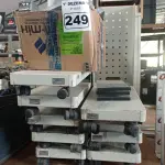 LOTE 249 - 01 LOTE COM VÁRIOS SUPORTES PARA CPU E DVD’S DIVERSOS. (NO ESTADO) ATENÇÃO! FAZER A VISITAÇÃO ANTES DE ARREMATAR, NÃO SABEMOS SE FUNCIONA. LEILÃO NÃO TEM GARANTIA E NEM DEVOLUÇÃO, SUJEITO A POSSÍVEIS AVARIAS VISÍVEIS/OCULTAS E/OU AUSÊNCIA DE COMPONENTES.