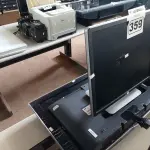 LOTE 359 - 03 MONITORES MARCAS E MODELOS DIVERSOS. (NO ESTADO) ATENÇÃO! FAZER A VISITAÇÃO ANTES DE ARREMATAR, NÃO SABEMOS SE FUNCIONA. LEILÃO NÃO TEM GARANTIA E NEM DEVOLUÇÃO, SUJEITO A POSSÍVEIS AVARIAS VISÍVEIS/OCULTAS E/OU AUSÊNCIA DE COMPONENTES.
