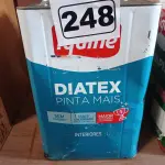 LOTE 248 - 01 LATA DE TINTA IQUINE DIATEX PINTA MAIS 18L FOSCO BASE “P”. (NO ESTADO) ATENÇÃO! FAZER A VISITAÇÃO ANTES DE ARREMATAR, NÃO SABEMOS SE FUNCIONA. LEILÃO NÃO TEM GARANTIA E NEM DEVOLUÇÃO, SUJEITO A POSSÍVEIS AVARIAS VISÍVEIS/OCULTAS E/OU AUSÊNCIA DE COMPONENTES.