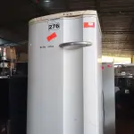 LOTE 276 - 01 FREEZER VERTICAL MARCA ELECTROLUX 220V. (NO ESTADO) ATENÇÃO! FAZER A VISITAÇÃO ANTES DE ARREMATAR, NÃO SABEMOS SE FUNCIONA. LEILÃO NÃO TEM GARANTIA E NEM DEVOLUÇÃO, SUJEITO A POSSÍVEIS AVARIAS VISÍVEIS/OCULTAS E/OU AUSÊNCIA DE COMPONENTES.
