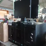 LOTE 373 - 03 CPU’S, 02 MONITORES E 01 CAIXA COM PERIFÉRICOS DIVERSOS. (NO ESTADO) ATENÇÃO! FAZER A VISITAÇÃO ANTES DE ARREMATAR, NÃO SABEMOS SE FUNCIONA. LEILÃO NÃO TEM GARANTIA E NEM DEVOLUÇÃO, SUJEITO A POSSÍVEIS AVARIAS VISÍVEIS/OCULTAS E/OU AUSÊNCIA DE COMPONENTES.
