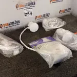 LOTE 254 - 05 CHUVEIROS MARCAS E MODELOS DIVERSOS. (NO ESTADO) ATENÇÃO! FAZER A VISITAÇÃO ANTES DE ARREMATAR, NÃO SABEMOS SE FUNCIONA. LEILÃO NÃO TEM GARANTIA E NEM DEVOLUÇÃO, SUJEITO A POSSÍVEIS AVARIAS VISÍVEIS/OCULTAS E/OU AUSÊNCIA DE COMPONENTES.