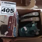 LOTE 405 - 04 GRAMPEADORES, 01 PERFURADOR E 01 APONTADOR ELÉTRICO. (NO ESTADO) ATENÇÃO! FAZER A VISITAÇÃO ANTES DE ARREMATAR, NÃO SABEMOS SE FUNCIONA. LEILÃO NÃO TEM GARANTIA E NEM DEVOLUÇÃO, SUJEITO A POSSÍVEIS AVARIAS VISÍVEIS/OCULTAS E/OU AUSÊNCIA DE COMPONENTES.