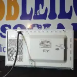 LOTE 060 - 01 - MICRO-ONDAS PANASONIC 21 LITROS 110VOLTS (NO ESTADO, NÃO SABEMOS SE FUNCIONA. LEILÃO NÃO TEM GARANTIA E NEM DEVOLUÇÃO, SUJEITO A POSSÍVEIS AVARIAS VISÍVEIS/OCULTAS E/OU AUSÊNCIA DE COMPONENTES)